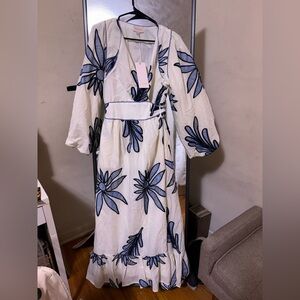 Ciebon brand new blue and white floral wrap dress with pockets size medium